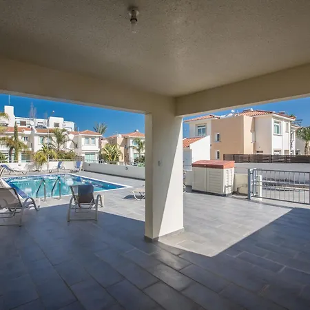 Hébergement de vacances Schoene Ferienvilla Mit Privatem Pool Protaras