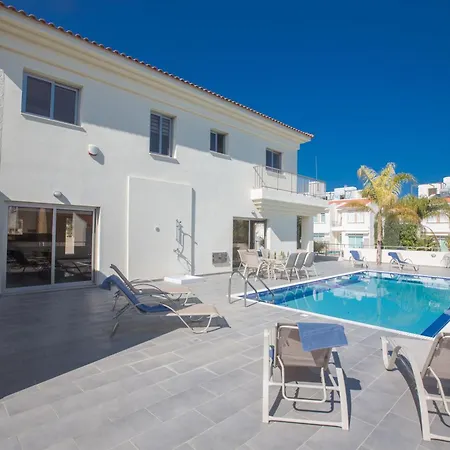 بيت للعطل Schoene Ferienvilla Mit Privatem Pool *