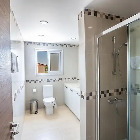 Schoene Ferienvilla Mit Privatem Pool * Protaras